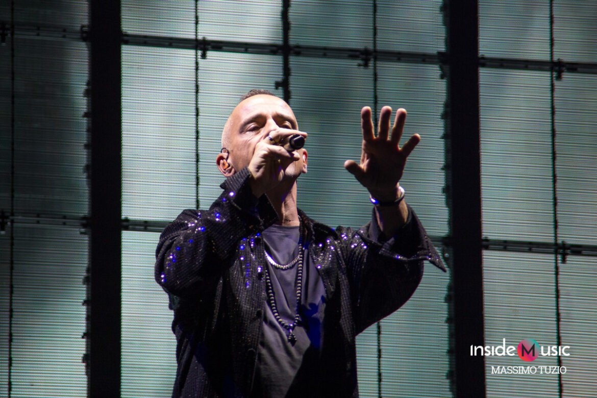 RAMAZZOTTI MILANO 2023 TUZIO 4