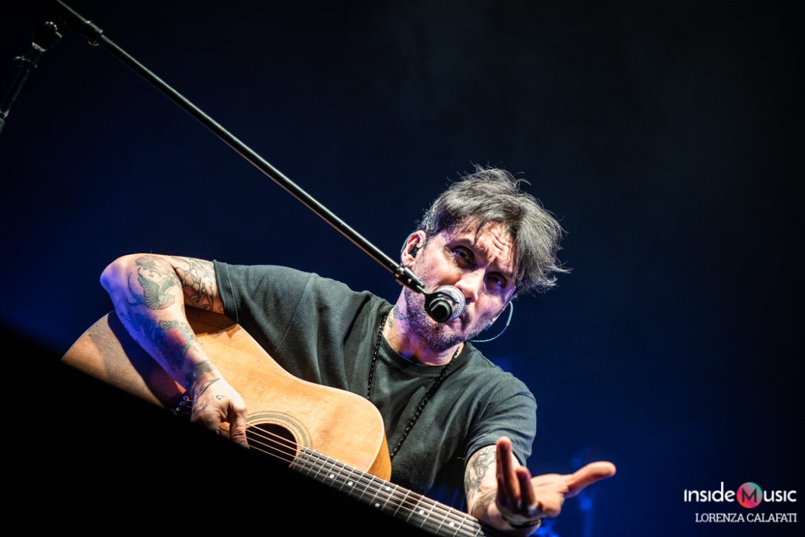 FabrizioMoro Napoli LorenzaCalafati Copertina
