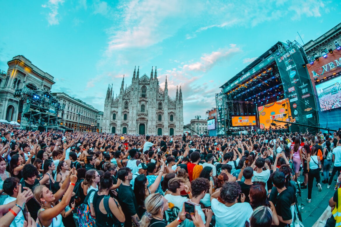 VINCIO � Love MI @ Piazza Duomo 008