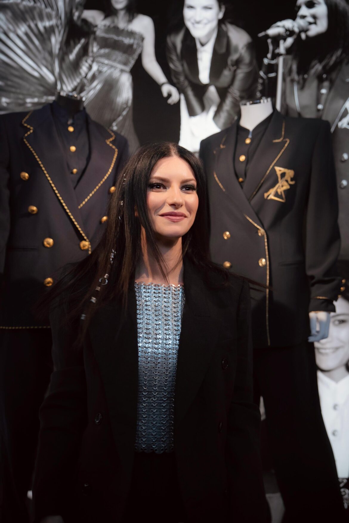 NIC07823